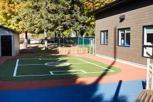 Cour extérieure - CPE Tante Michèle